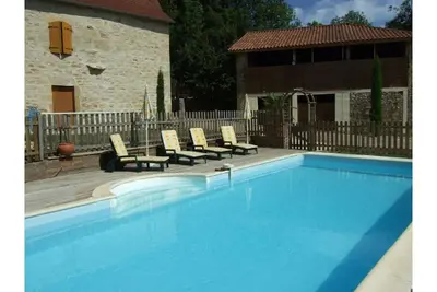 Image de Maison en pierre apparente intérieur, extérieur avec piscine et grand espace de 10 000 m2Maison de caractère