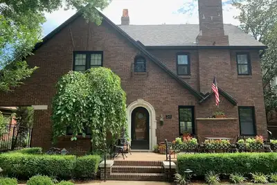 Image de Quaint 4-bedroom home located in Wichita’s adorable College Hill