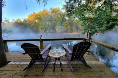 Image de New! ! Relaxing Riverfront Escape Close to Springs