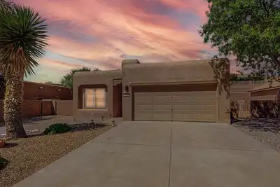 Image de 3-bedroom home where Albuquerque, Corrales and Rio Rancho meet