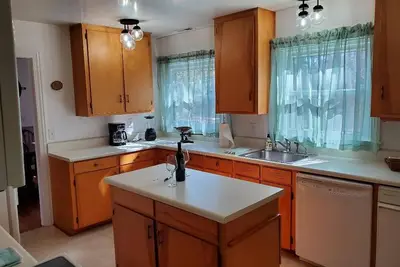 Image de Downtown heritage home 1 block from Main Street