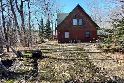 Image de A family cabin inside the woods