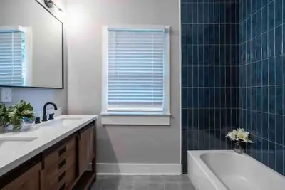 Image de Modern Historic Hidden Gem Off The Beltline