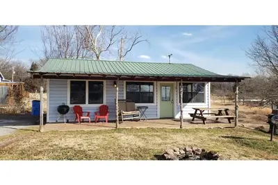 Image de Cabin #2 at Snug Harbor Cabins Lake Eufaula, Ok