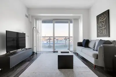 Image de Sleek East Cambridge 1br w/ Gym & W/D, near Lechmere Stn, by Blueground