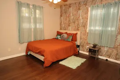 Image de Game House- 10min from downtown Atl