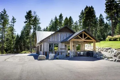 Image de Beautiful Lakeside Suite overlooking Flathead Lake and Swan Mountain Range