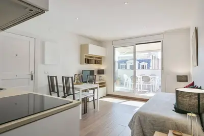 Image de Romantique Grand Confort Penthouse avec terrasse dans le centre de Barcelone