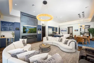 Image de Extravagant Modern Penthouse Condo, Ski in/ski out at Whitefish Mountain Resort
