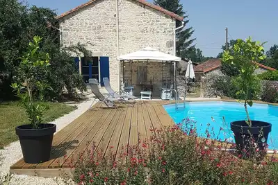 Image de Charmant Cottage Avec Terrasse Et Vue Sur La Campagne