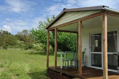 Image de Bungalow au pied du Luberon - 5mn de l'Etang de la Bonde