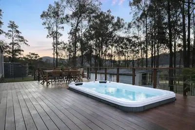 Image de Little Corner Farm - A getaway from it all in Broke