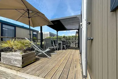 Image de Mobil-home Grand Confort 4 pers, 2 chambres, 1 sdb, clim, terrasse & parking, à 200m de la plage