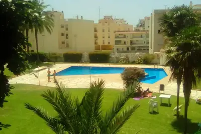 Image de Bright studio with pool close to the beach