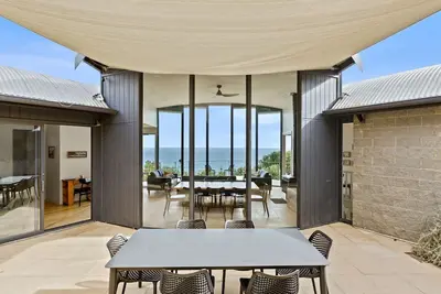 Image de The Surf Spot - Absolute beach front