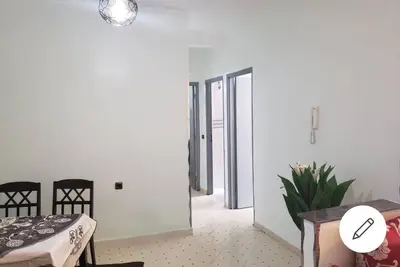 Cozy 2 bedroom Apartment in Popular Neighborhood. 5 min to airport