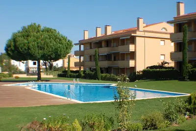 Image de Appartement moderne – Jardin, piscine, Wi-Fi, Ac et parking – D302 Riells Blau