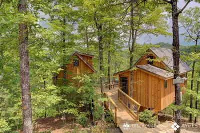 Image de The Hickory Treehouse