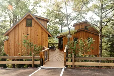 Image de The Spruce Treehouse