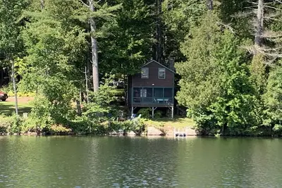 Image de Authentic Maine Cabin on Echo Lake