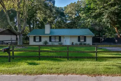 Image de Cozy Ocala Cottage - Dog Friendly - 5 miles to Wec
