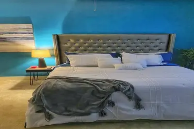 Image de (2) Two King Bed Buckhead Condo