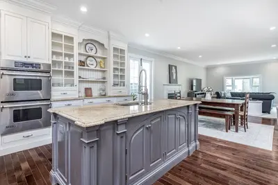 Image de Stunning, Spacious, Executive home w/5br, 4. 5b, for a luxury experience! !