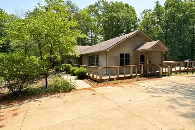 Image de 4 Paws Getaway in Brown County