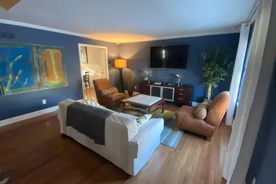 Image de Look No Further! Cool Cape Cod-3 Br-2. 5 Bath