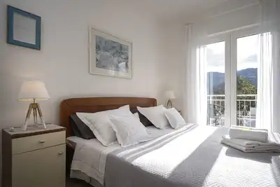 Image de One bedroom apartment with terrace