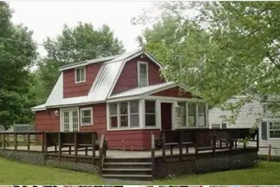 Image de Darling cottage near entrance to Letchworth State Park overlooking Silver Lake!