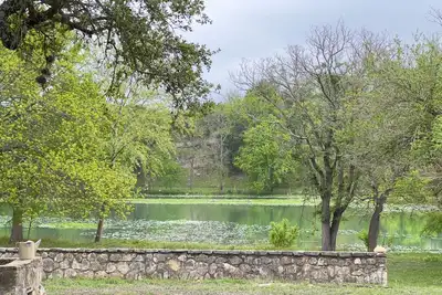 Image de Riverfront Luxury On the Guadalupe - Experience Hill Country's Finest