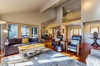 Image de Custom Home on Woodlands Golf Course