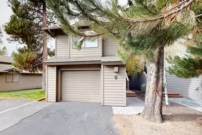 Image de Serene Condo w/ Private Hot Tub, Fireplace & Shared Pool - By Golf Course