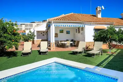 Image de Merveilleuse maison de vacances privée avec climatisation, Wifi, piscine privée, Tv et terrasse