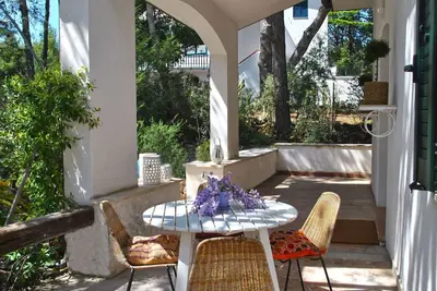 Image de Merveilleuse maison de vacances privée pour 6 personnes avec Wifi, patio, animaux admis et parking