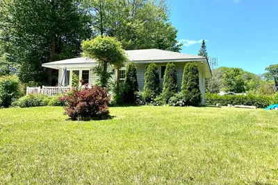 Image de Beautiful 3-Bdrm Cottage close to Ski Resorts w/ Hot Tub, Game Room, & more!