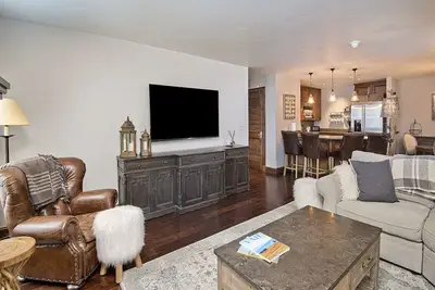 Image de 2br Condo w/ Ac, Pool, Hot Tub, Free Ski Shuttle to Vail & Bc