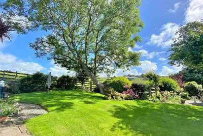 Swallow Cottage, pet friendly, with open fire in Port Isaac