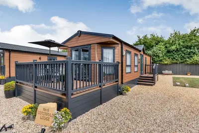 Image de The Cotswold Holiday Lodge, family friendly, with a garden in Evesham
