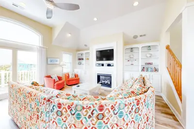 Image de Kinnakeet Shores home with private pool, hot tub, game room & ocean view