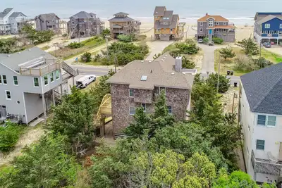 Image de Ocean view home w/deck, balcony, central A/C, shared outdoor pool, grills