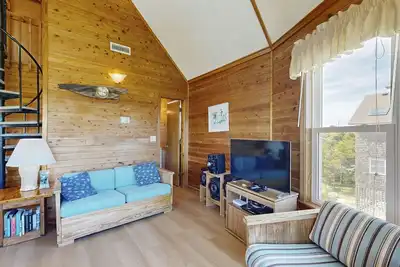 Image de Ocean Side Escape-Stunning Views, Private Hot Tub, Pool Access, and Pet-Friendly