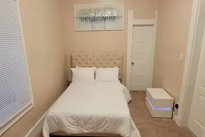 Image de Romantic get away in a serene neighborhood @ downtown Indy