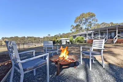 Image de Palmers Lane Vineyard 6br Homestead with Pool