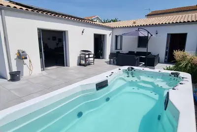 Image de Belle maison bord de mer très lumineuse à Angoulins/mer proche de La Rochelle.