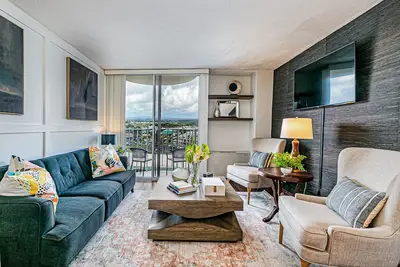 Image de Cosmopolitan Condo - Lagoon Centre 701 In the Heart of Hilo