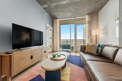 Image de Luxury Rainey Condo w/ Rooftop Pool & Views