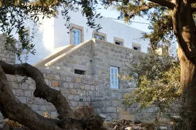 Image de Traditional Stone House with the best location in Patmos – The Old House