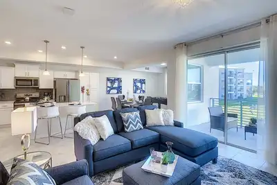 Image de Last Minute Disney Getaway! Luxury Condo with Private Balcony. Book Now! #39484